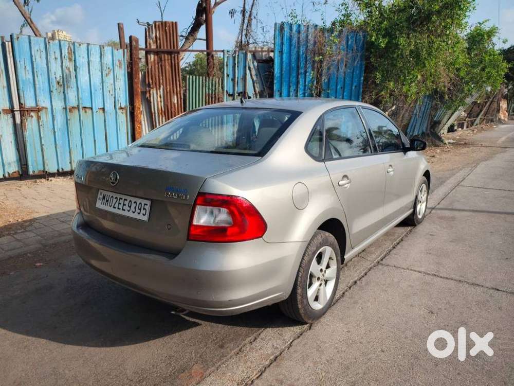 Skoda Rapid [2016-2018] 1.6 Style Plus Mpi At, 2016, Petrol