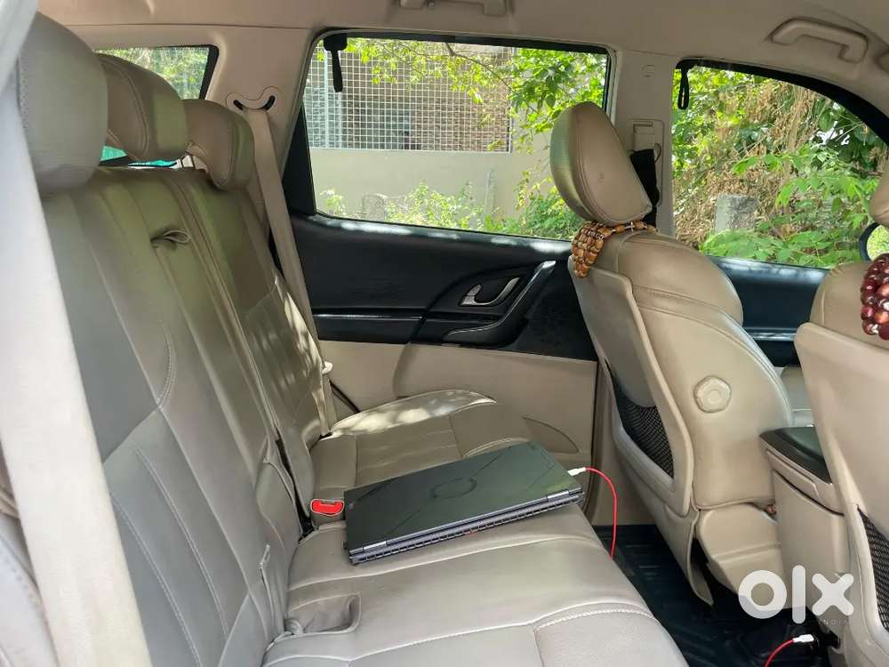 Mahindra Xuv500 2017 Diesel 118525 Km Driven