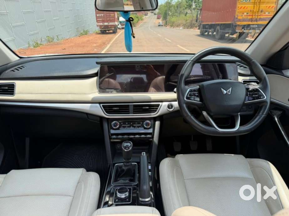 Mahindra Xuv700 2.2 Ax 7 Diesel Mt Str, 2022, Diesel