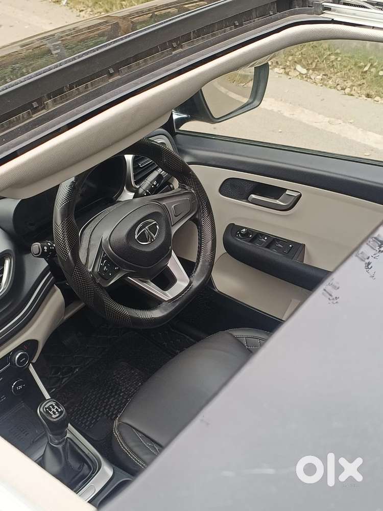 Tata Altroz Xz Plus (s) Icng, 2023, Cng & Hybrids