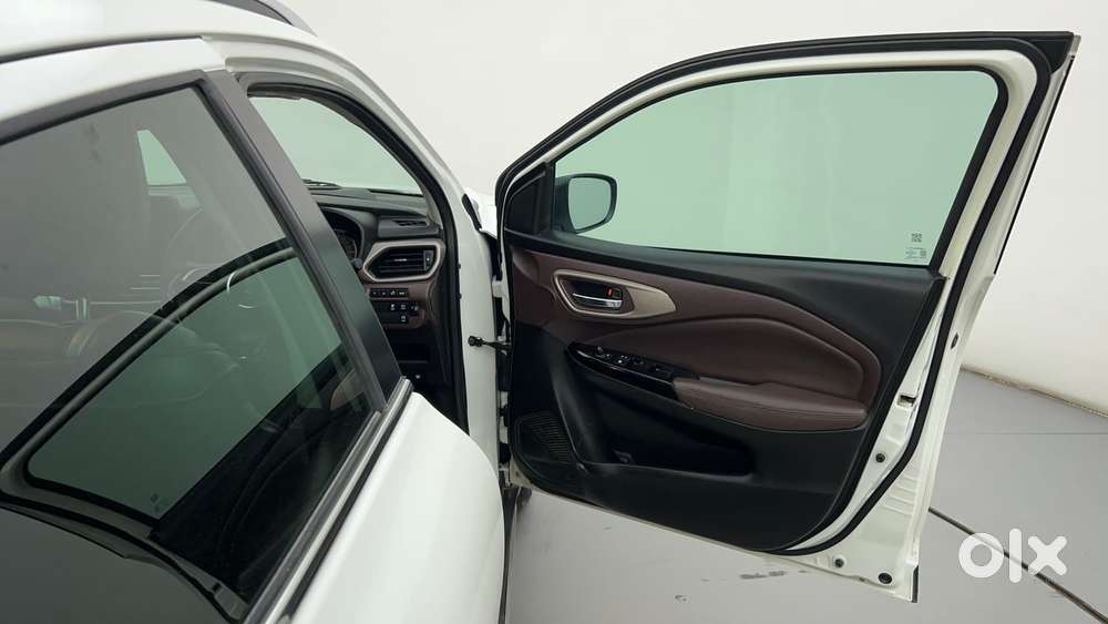 Maruti Suzuki Fronx Alpha 1.0l Turbo Mt, 2023, Petrol