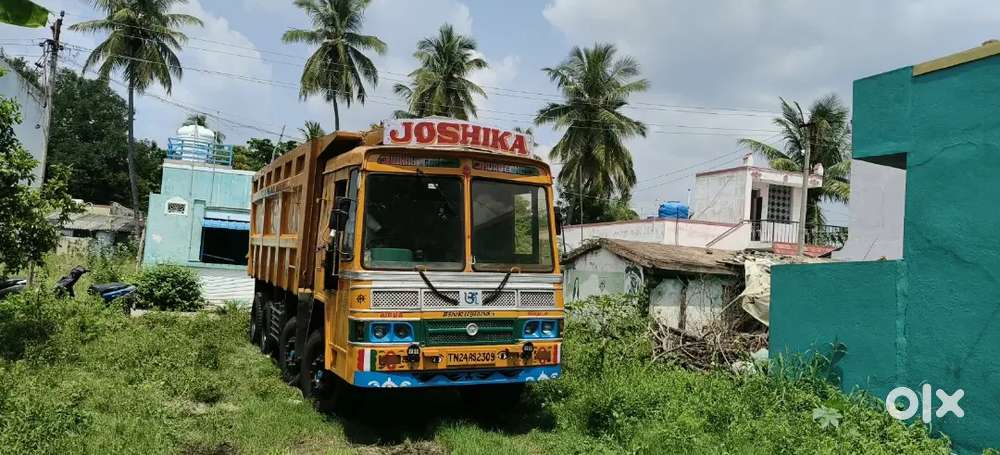 12 wheel tipper