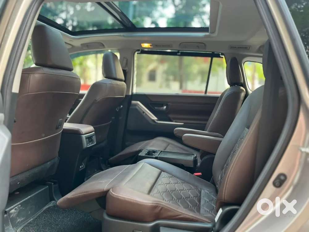 Toyota Innova Hycross 2.0 Zx (o) Hybrid 7 Str, 2026, Petrol