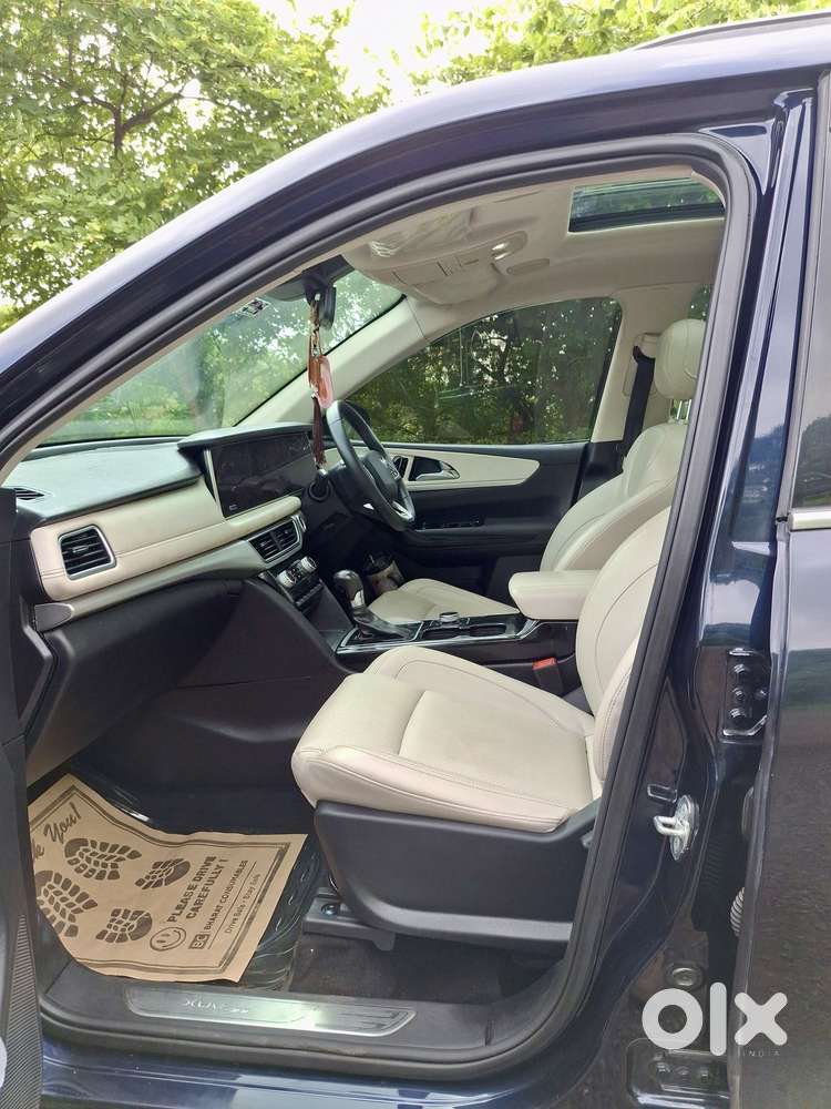 Mahindra Xuv700 2.2 Ax 7 Diesel At Str, 2022, Diesel