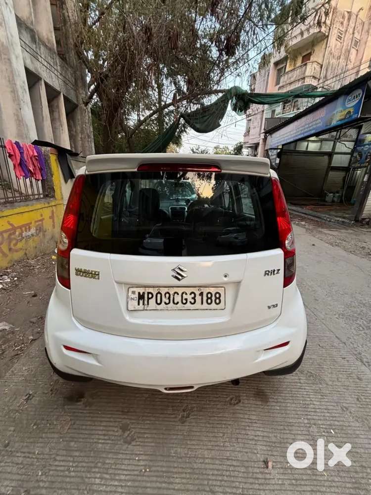 2030 तक रिनुअल हैं ,बीमा भी न्यू है ,गाड़ी बहुत बढ़िया हैं