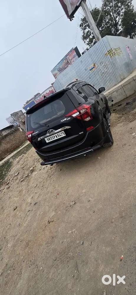 Xuv500 W11 Top Model