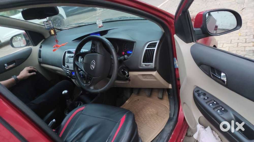Hyundai I20 Sportz Petrol  2013  Excellent Condition