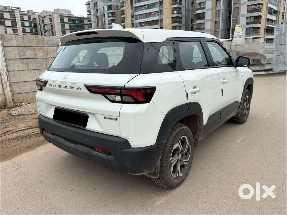 Maruti Suzuki Brezza 1.5 Vxi At Smart Hybrid, 2025, Petrol