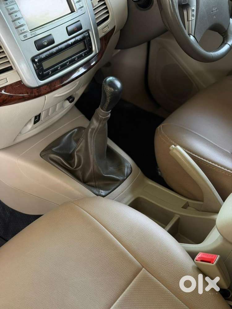 Toyota Innova 2012 Diesel Well Maintained