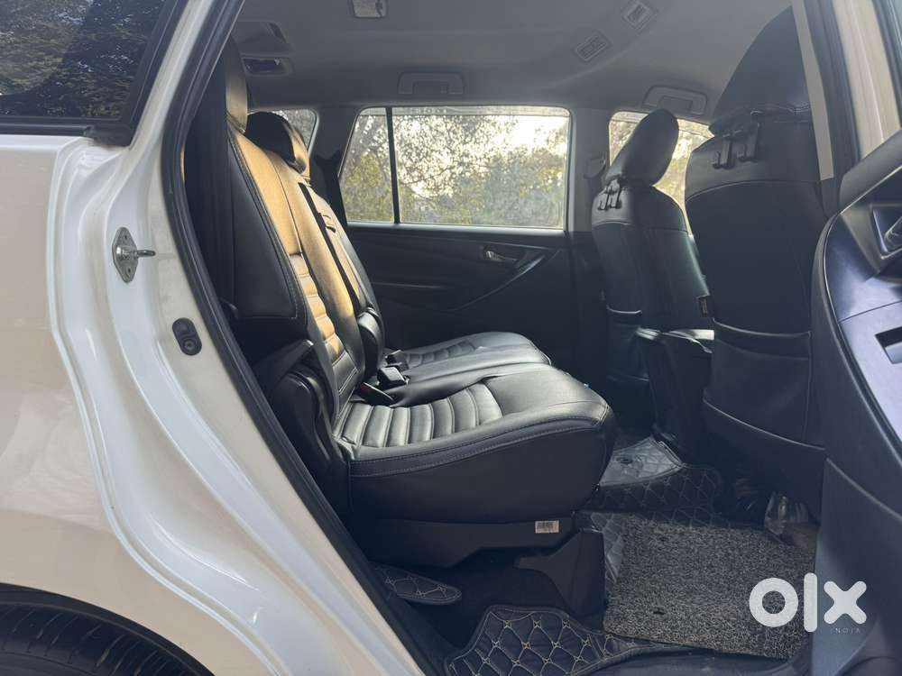 Toyota Innova Crysta 2.7 Gx At 8s, 2019, Diesel