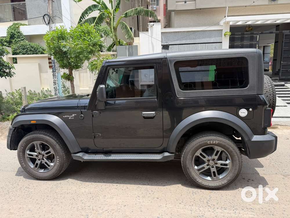 Mahindra Thar Petrol 2023