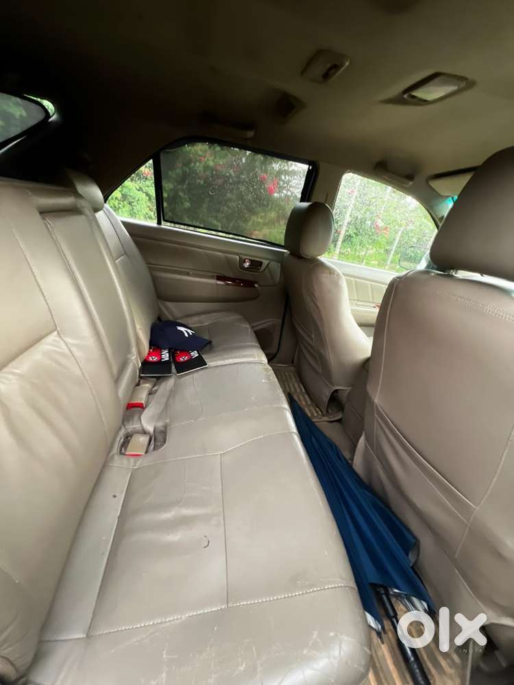 Toyota Fortuner 3.0 4x4 Manual, 2011, Diesel