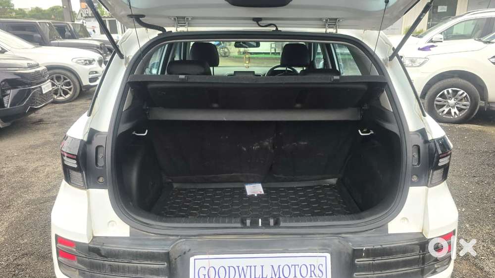 Hyundai Venue Sx Mt, 2023, Diesel