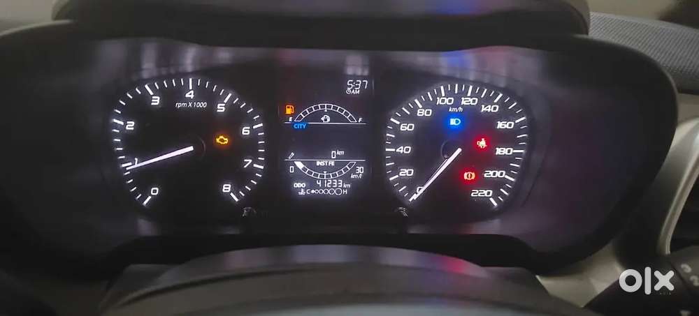 Tata Altroz Xt Petrol 2022 Model