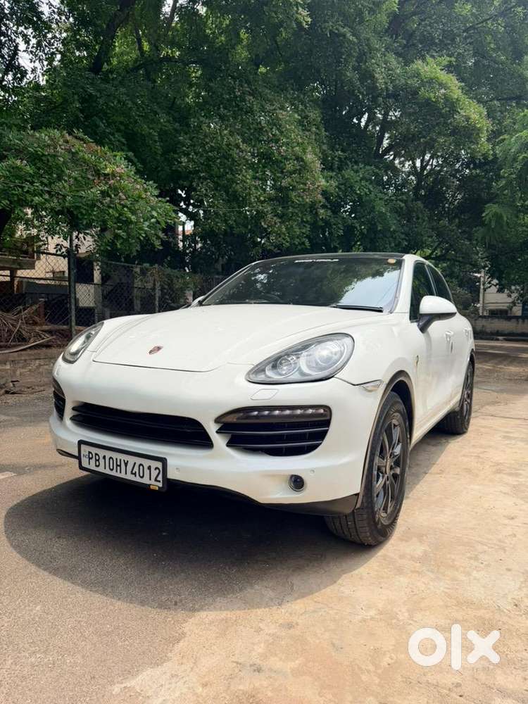 Porsche Cayenne 2013 Diesel 74000 Km Driven