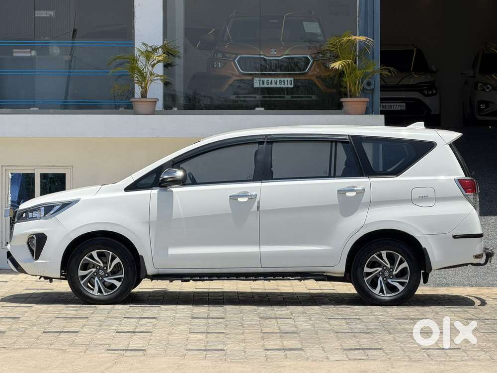 Toyota Innova Crysta 2.4 G Mt, 2022, Diesel