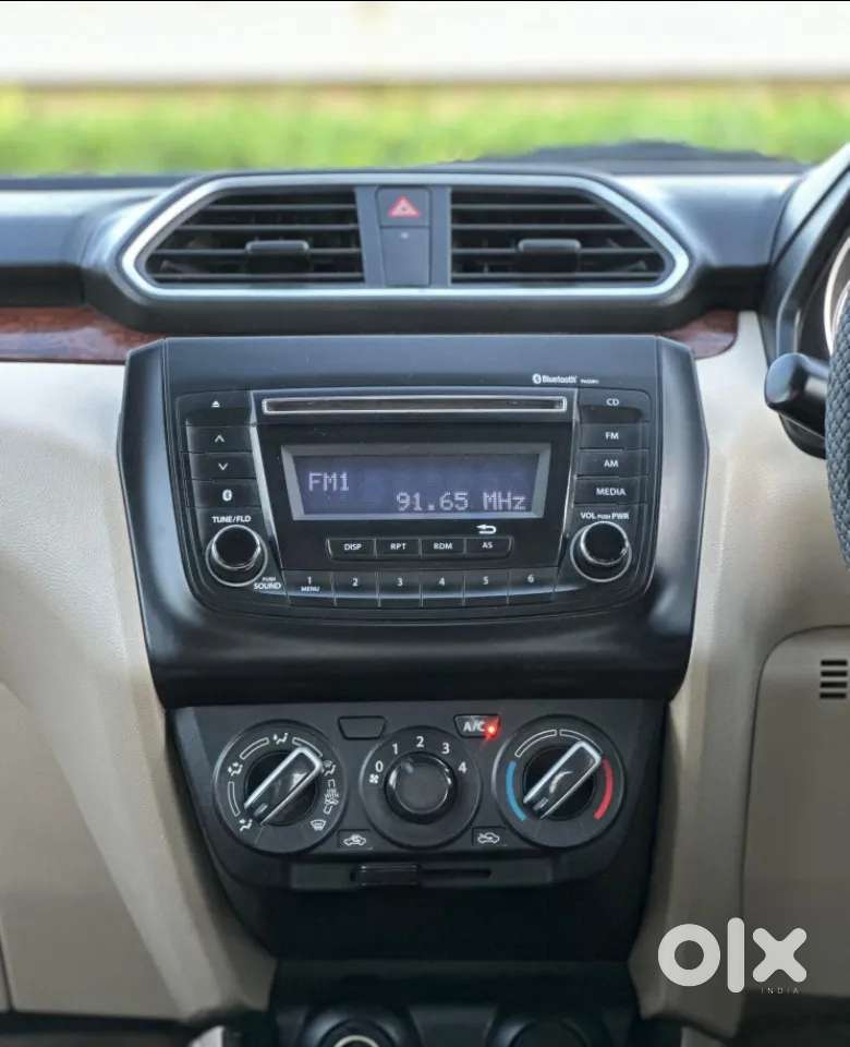 Maruti Suzuki Swift Dzire Amt Vxi, 2017, Petrol