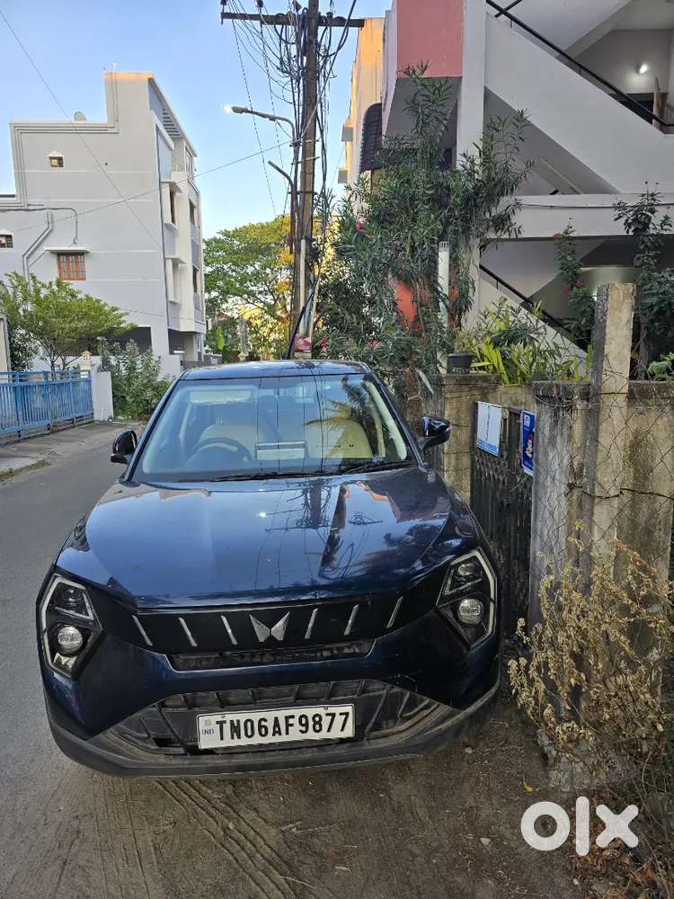 Mahhindra Xuv 3x0 Petrol At Torque Converter 2024 Mmodel