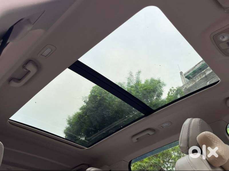Mahindra Xuv700 2.0 Ax 5 Petrol Mt 7 Str, 2024, Petrol