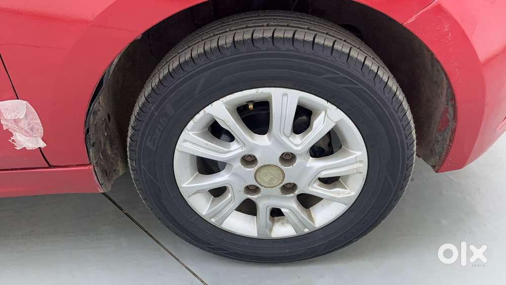 Tata Tiago Xz, 2016, Petrol