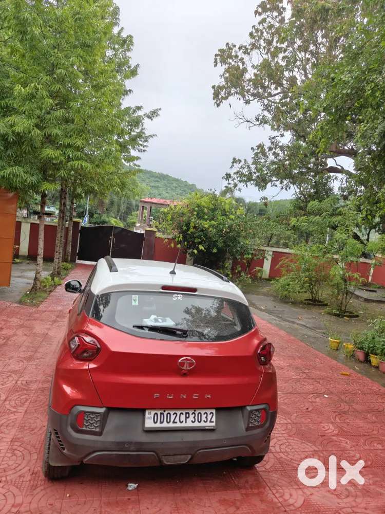 Tata Punch Dual Tone Petrol Manual 2024