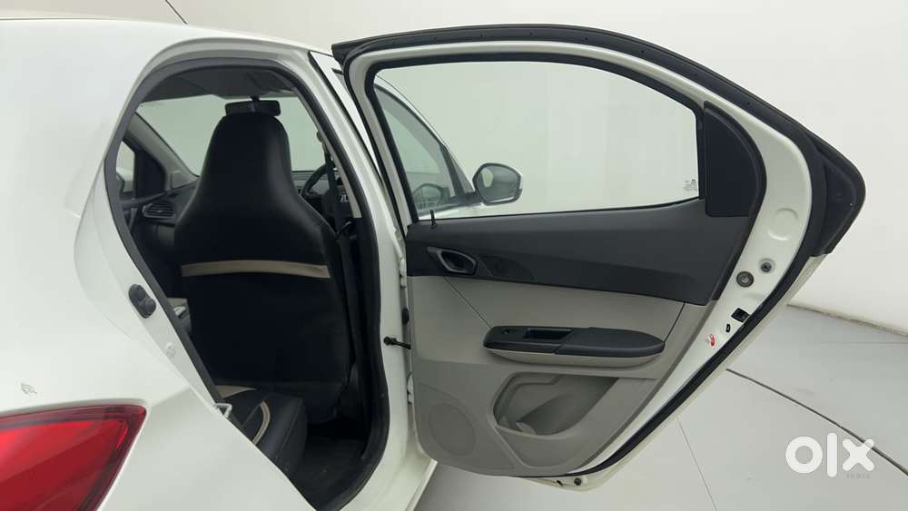 Tata Tiago 1.2 Revotron Xt, 2019, Petrol