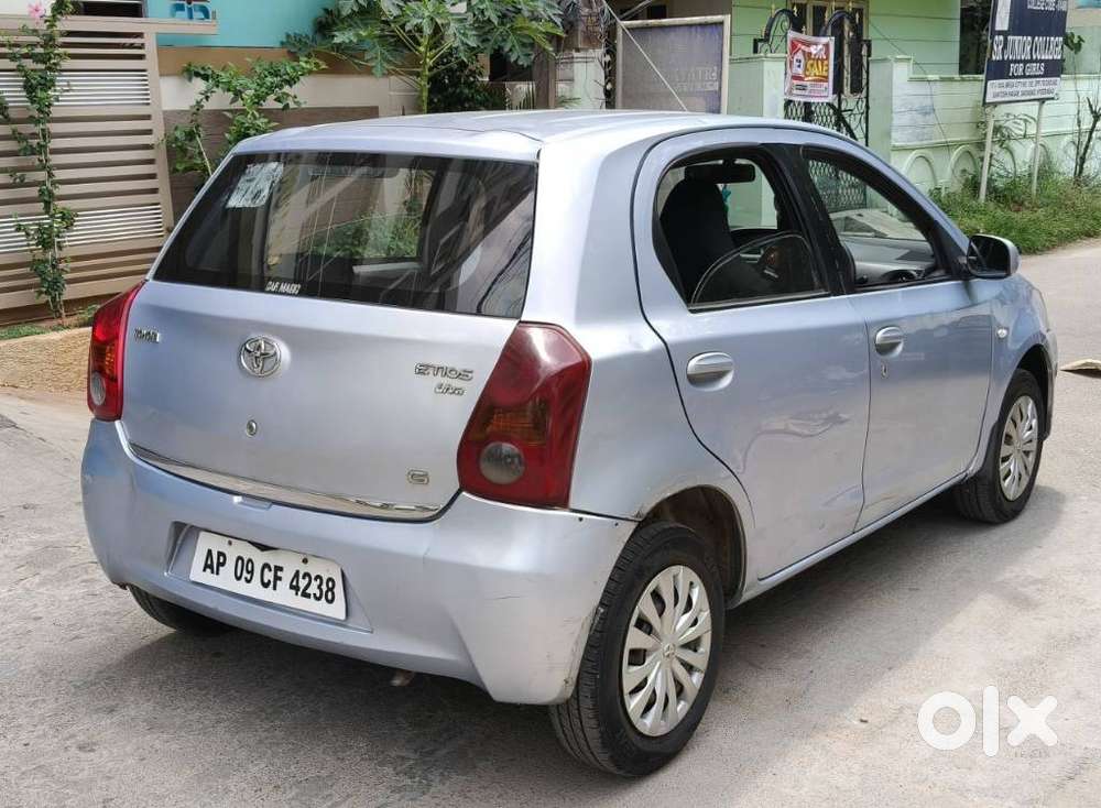 Toyota Etios Liva G, 2011, Petrol