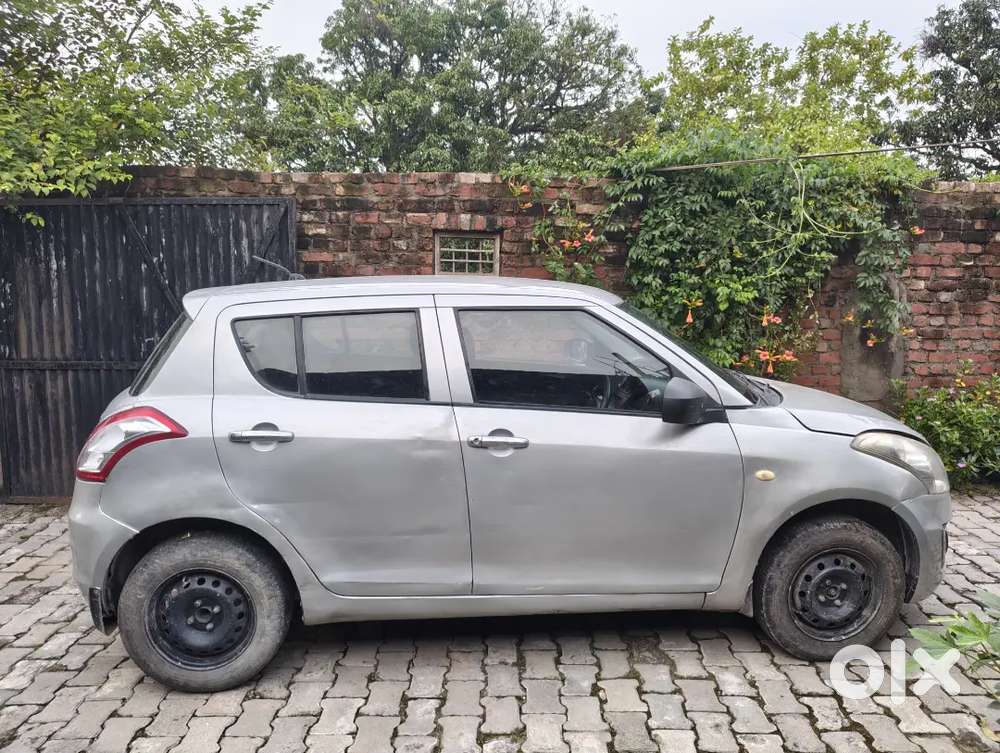 Maruti Suzuki Swift 2012 Diesel Car...up16 No Hai