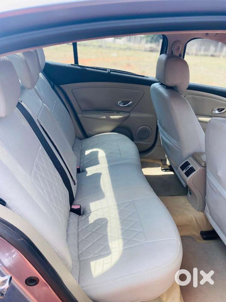 Renault Fluence 2011 Petrol 130000 Km Driven