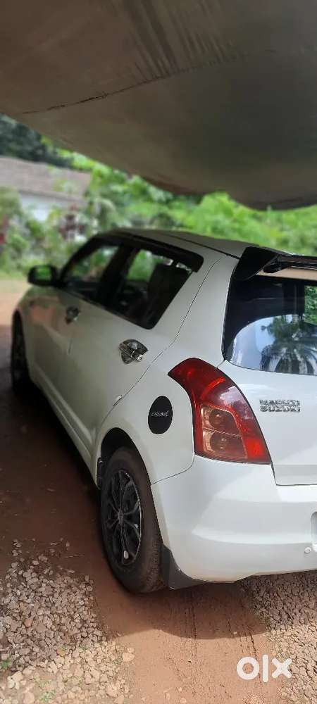 Front Tyre 2 New.
New Battery.
New Insurance.
Well Manintened.