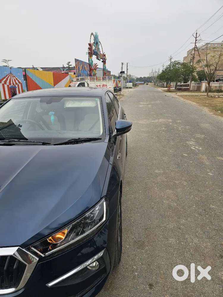 Skoda Slavia 2025 Petrol 23500 Km Driven