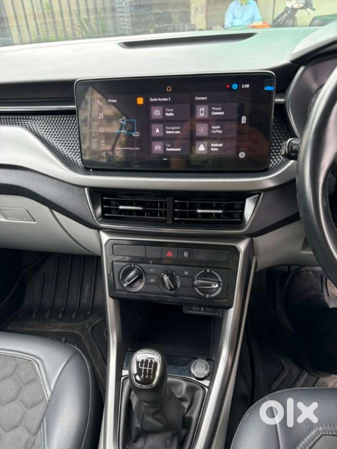 Skoda Kushaq 1.0 Tsi Ambition, 2022, Petrol