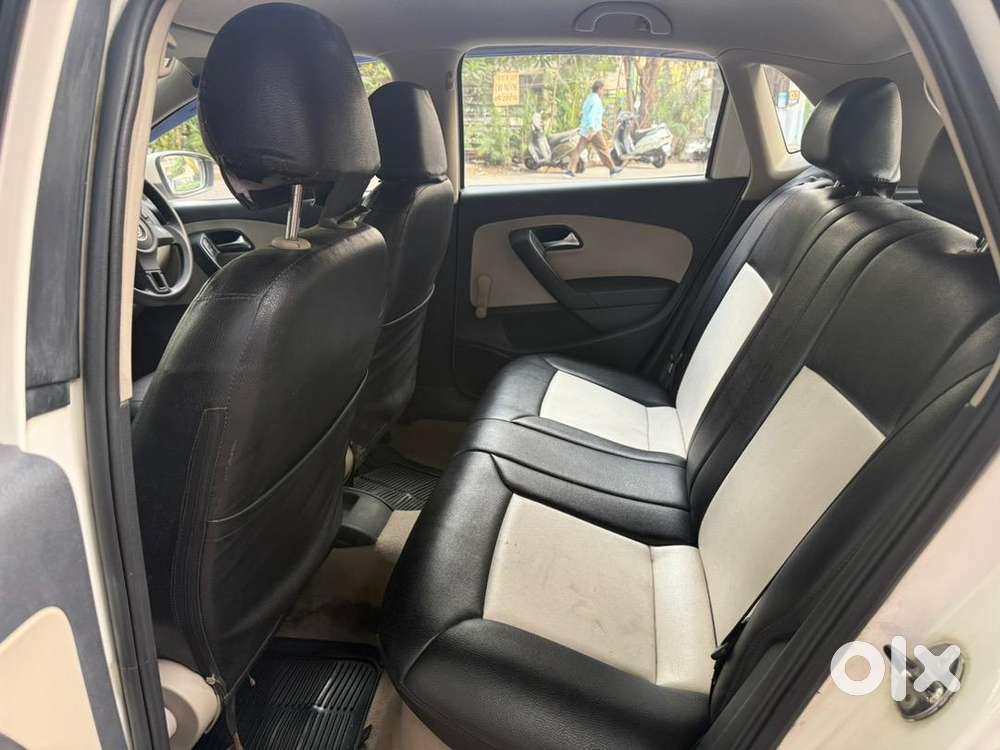 Volkswagen With Manual 2011
