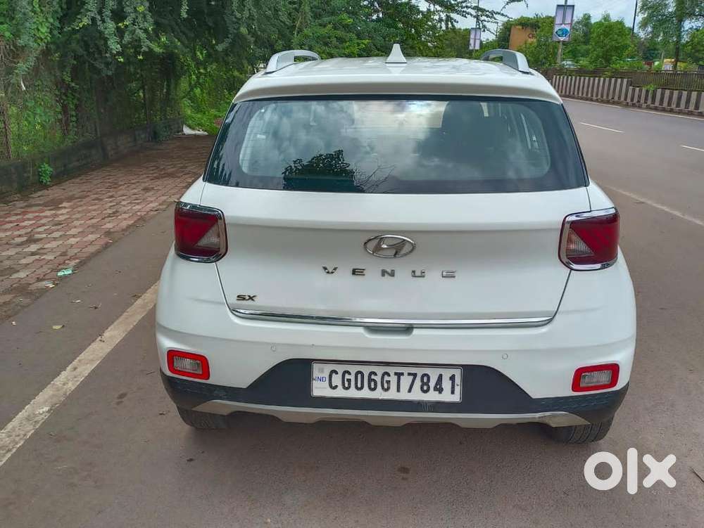 Hyundai Venue Sx (o) Mt 1.5 Diesel, 2021, Diesel