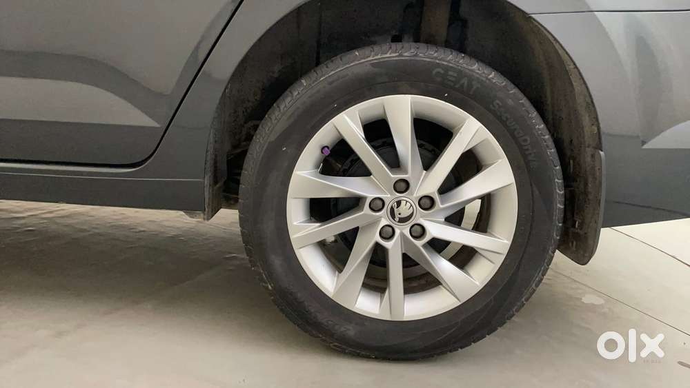 Skoda Slavia Ambition 1.0l Tsi Mt, 2022, Petrol