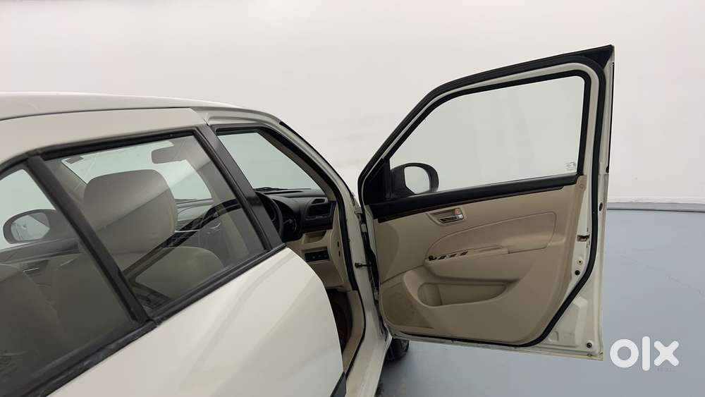 Maruti Suzuki Swift Dzire 1.3 Vxi, 2015, Petrol