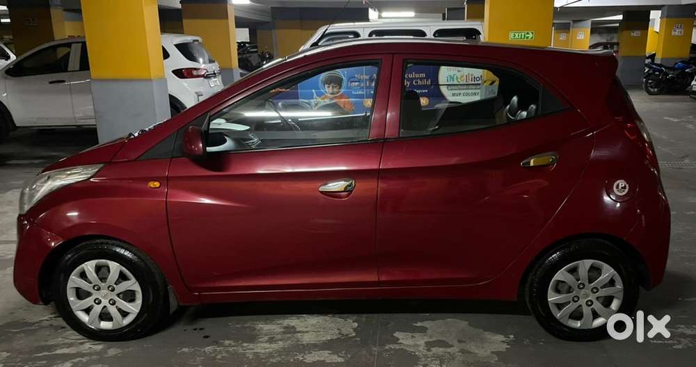 Excellent Hyundai Eon Sportz, Top End With Airbags 2017 Only 45000 Kms