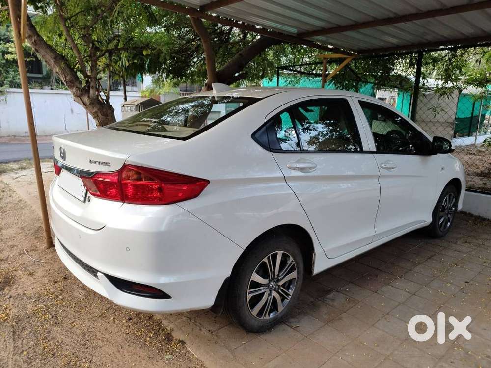 Brokers / Dealers Please Excuse - Honda City 2022 18.5k Km Single User