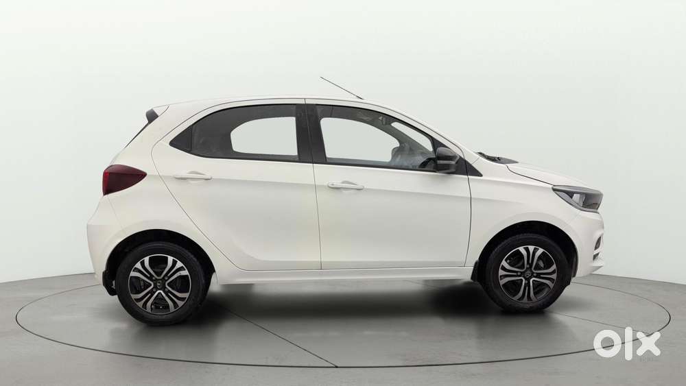 Tata Tiago 1.2 Revotron Xta, 2022, Petrol