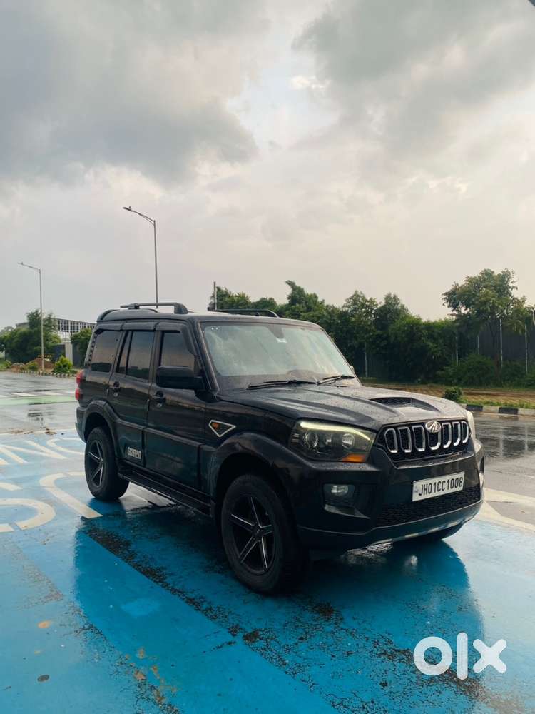 Mahindra Scorpio S10 Diesel 2017