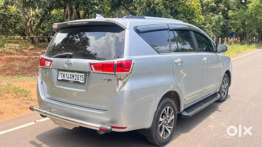 Toyota Innova Crysta 2024
