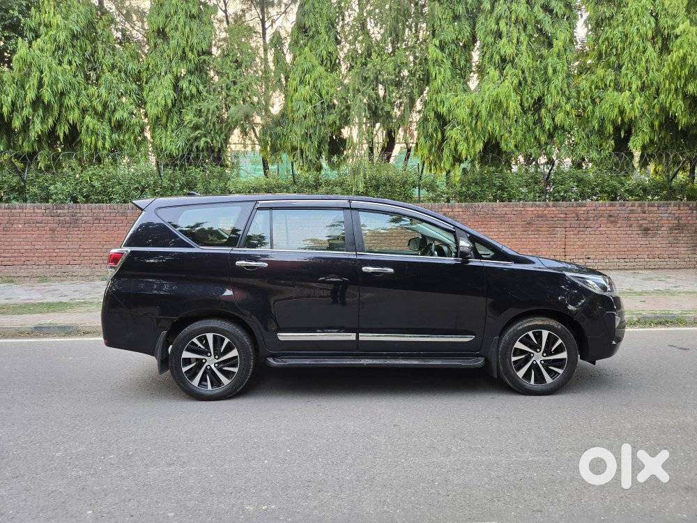 Toyota Innova Crysta Zx 2.4 Diesel 7 Seater, 2021, Diesel