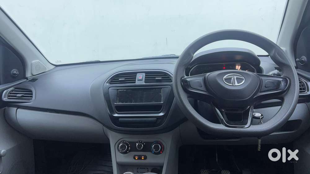 Tata Tiago Xe, 2020, Petrol