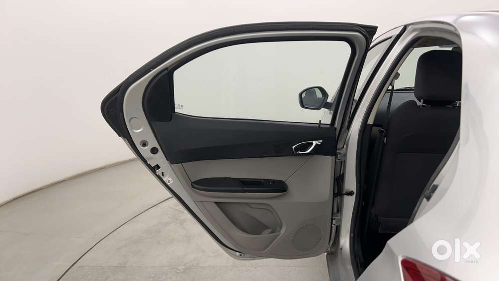 Tata Tiago Xz, 2017, Petrol