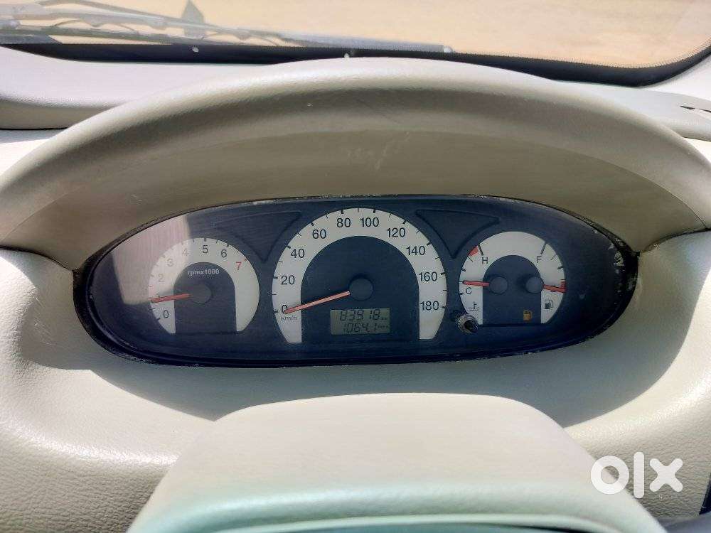 Mahindra Quanto C8, 2014, Diesel