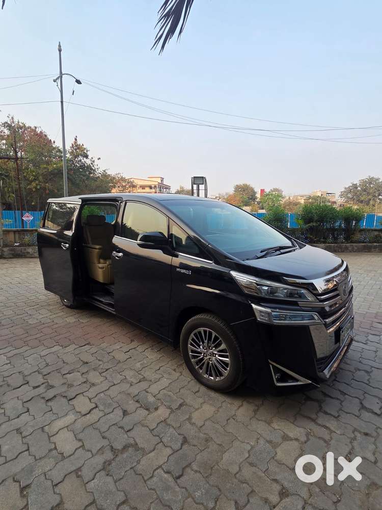 Toyota Vellfire Vip – Executive Lounge, 2023, Petrol