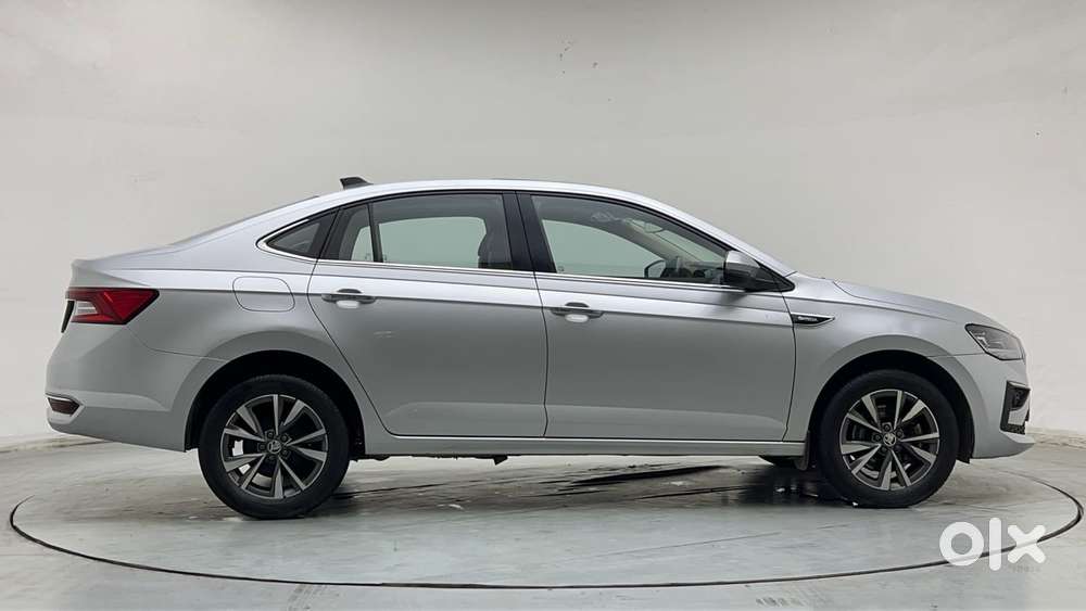 Skoda Slavia Style 1.0l Tsi Mt, 2023, Petrol