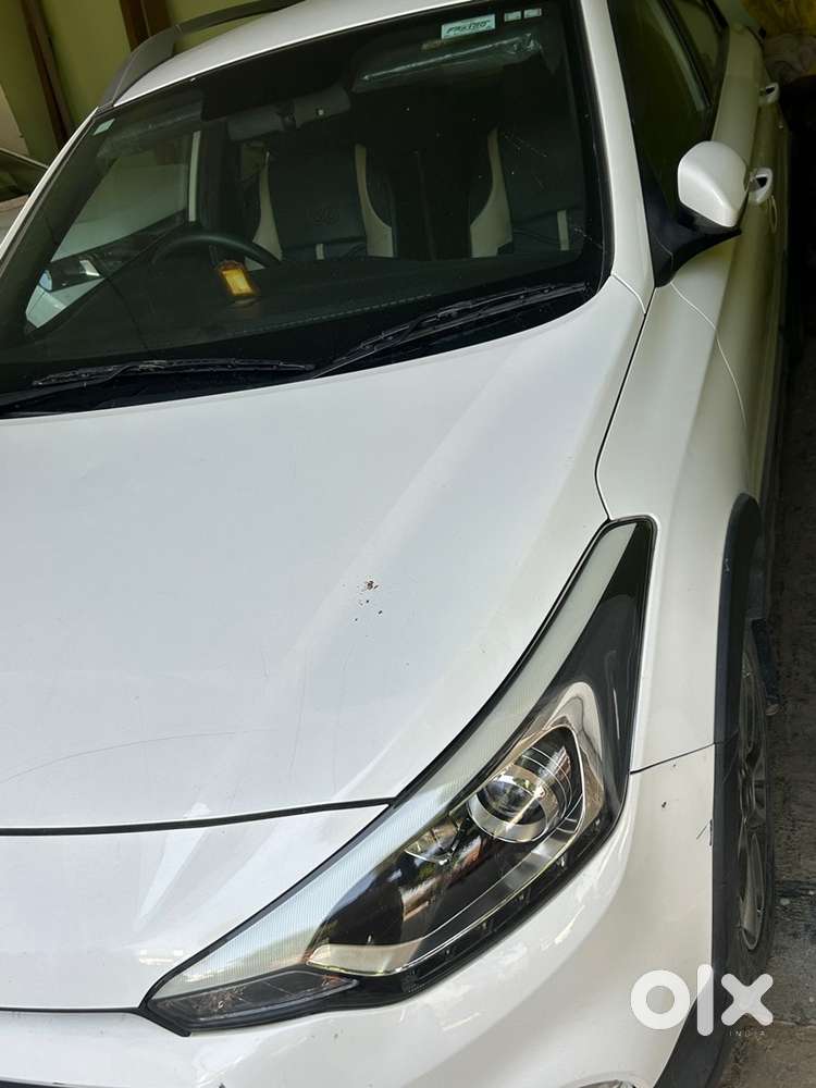 Hyundai I20 Active 2016 Petrol Well Maintained