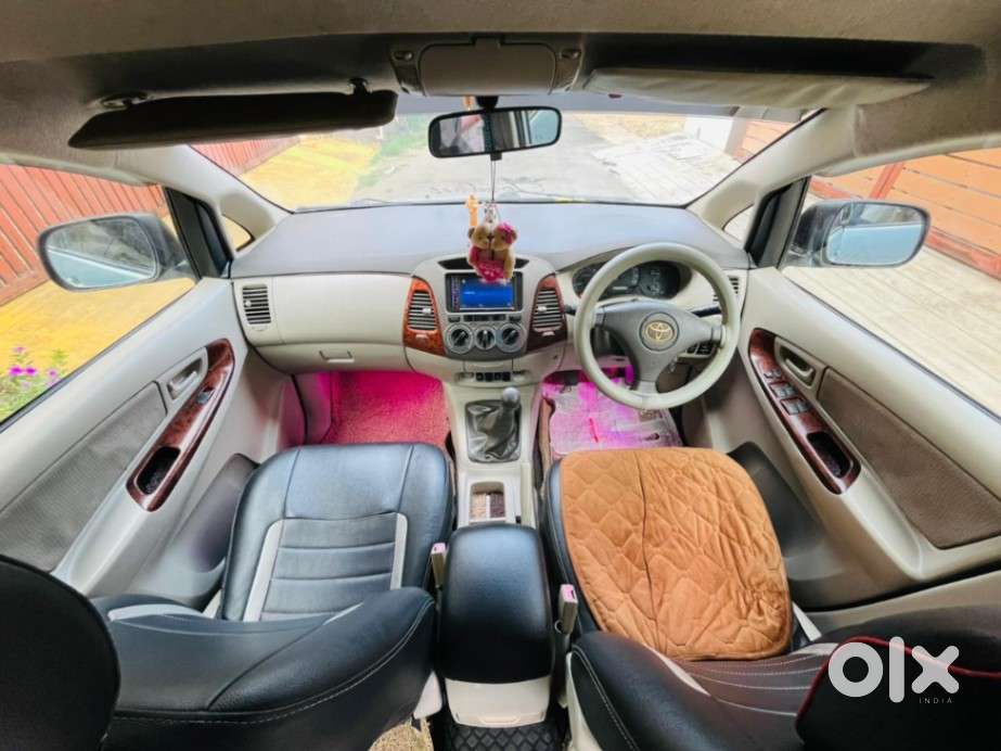 Toyota Innova 2.5 G (diesel) 8 Seater, 2011, Diesel