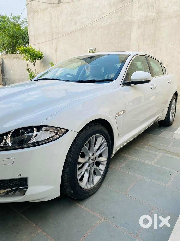 Jaguar Xfs 3.0 V6 With Complete Company Service Record Till Date